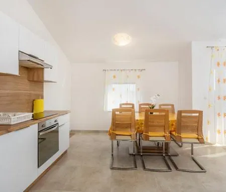 Antonio Apartment Cizici